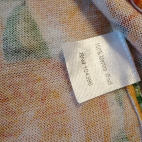 NWOT Garnet Hill Signature Merino Cardigan S Oranges Print Button Down - Picture 9 of 9
